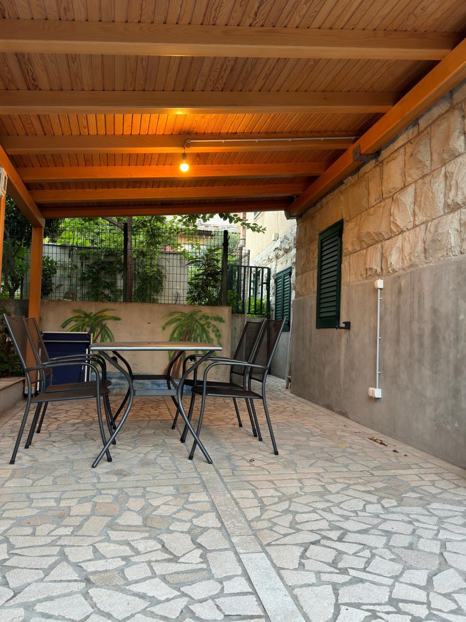 דירות ספליט Valentinas Garden מראה חיצוני תמונה
