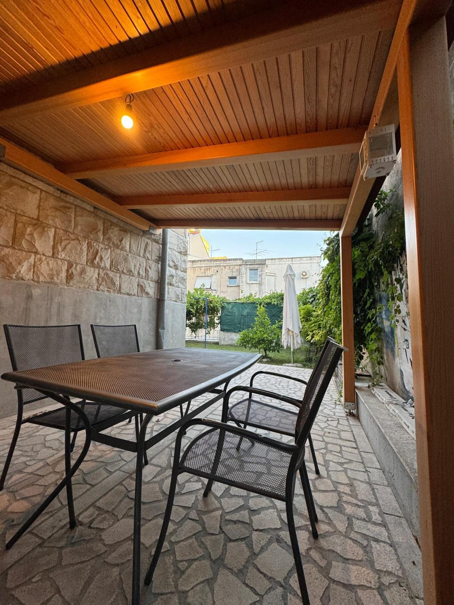 דירות ספליט Valentinas Garden מראה חיצוני תמונה
