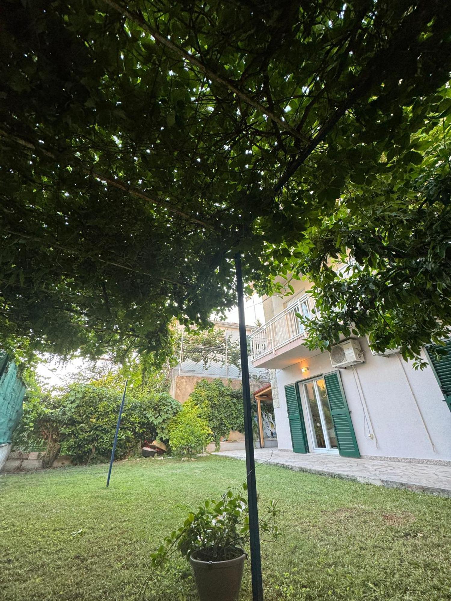 דירות ספליט Valentinas Garden מראה חיצוני תמונה